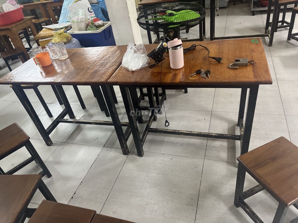 Bộ bàn ghế ăn khung sắt mặt gỗ. Mua bán Bàn ghế tại Quận 10 Tp Hồ Chí Minh được đăng bởi Trí hình 1