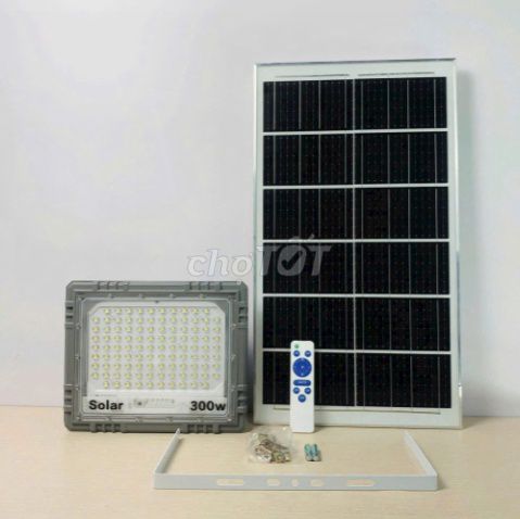 Đèn Pha NL mặt trời GY-300 Vừa sáng, Vừa nhẹ ví. Mua bán Đèn tại Quận Hà Đông Hà Nội được đăng bởi Trần Thanh Tùng NDE hình 1