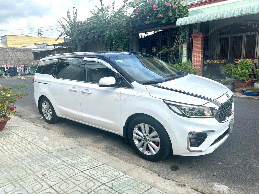 Kia Sedona 2018 2.2L DATH máy dầu. Mua bán Ô tô tại Huyện Củ Chi Tp Hồ Chí Minh được đăng bởi anh Hiep hình 3
