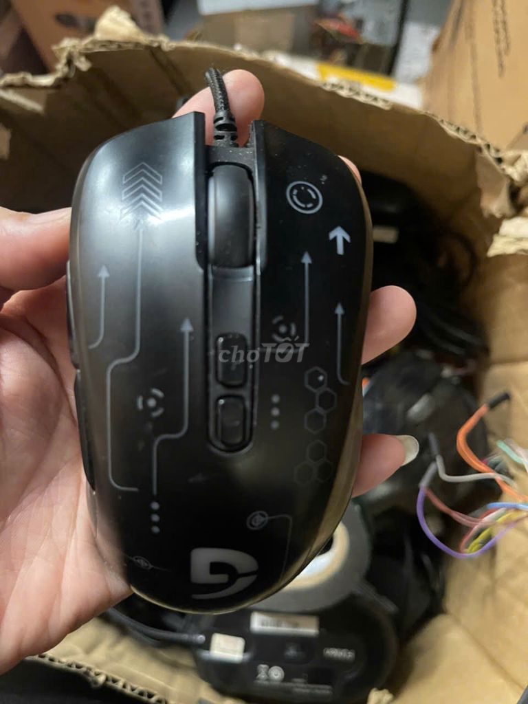 CHUỘT GAMING. Mua bán Phụ kiện (Màn hình, Chuột...) tại Quận Tân Bình Tp Hồ Chí Minh được đăng bởi Thu Hiền hình 1