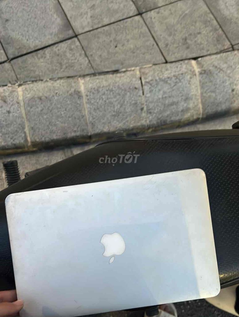 xác macbook 2010 cho ae. Mua bán Laptop tại Huyện Gia Lâm Hà Nội được đăng bởi Phan Gia Khánh hình 1