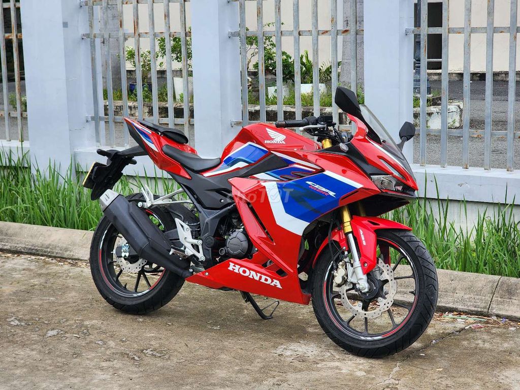 Tp.hcm CBR150 abs bao rút gốc cần bán. Mua bán Xe máy tại Huyện Nhà Bè Tp Hồ Chí Minh được đăng bởi Hoán Nguyễn hình 3