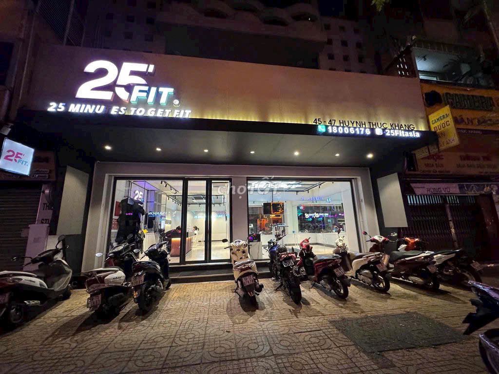 Аренда · 5 комн. · 154 м² · Quận Tân Bình, ул. Đường Bành Văn Trân