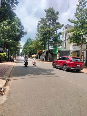 CHỦ KẸT BÁN ĐẤT TC 2 LÔ 8X30 5x30 TT TRƯỚC 350 TRIỆU SỞ HỮU ĐƯỜNG Ô TÔ. Mua bán đất tại Thành phố Thủ Dầu Một Bình Dương được đăng bởi KÝ GỬI NHÀ ĐẤT CHÍNH CHỦ