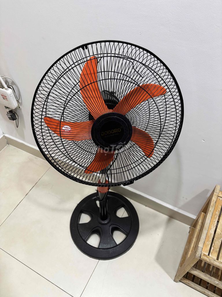 Quạt đứng Dodoro. Mua bán Quạt tại Thành phố Thủ Đức Tp Hồ Chí Minh được đăng bởi qa hình 1