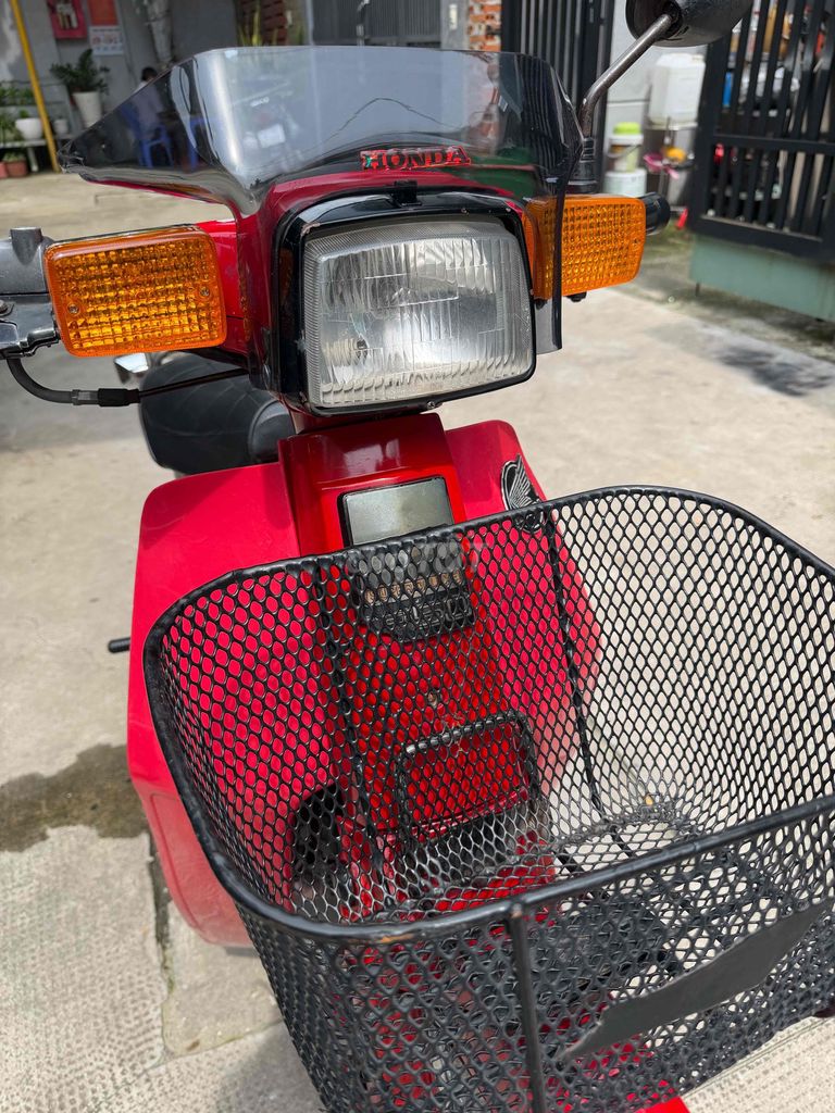 Honda Super Cub Красная Королева