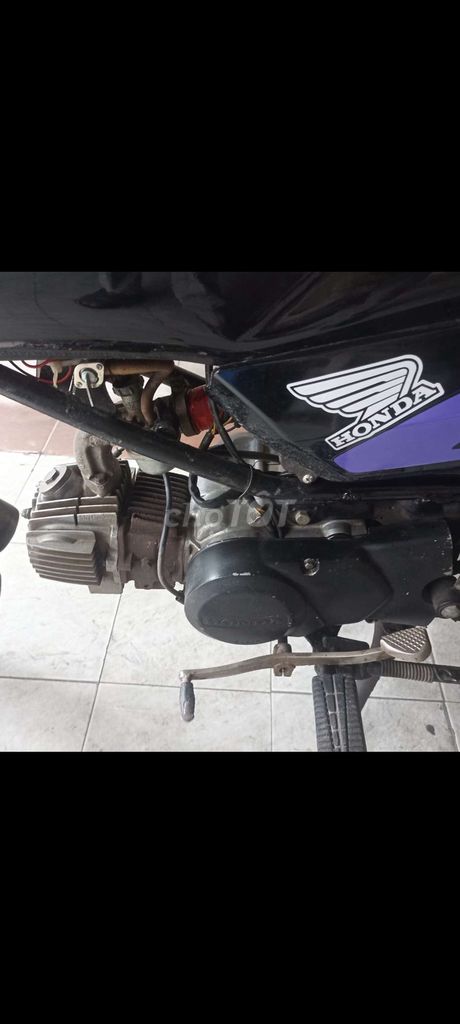 Honda win nhật trùm mền ít sử dụng giấy tờ đầy đủ. Mua bán Xe máy tại Quận 10 Tp Hồ Chí Minh được đăng bởi văn phúc  hình 2