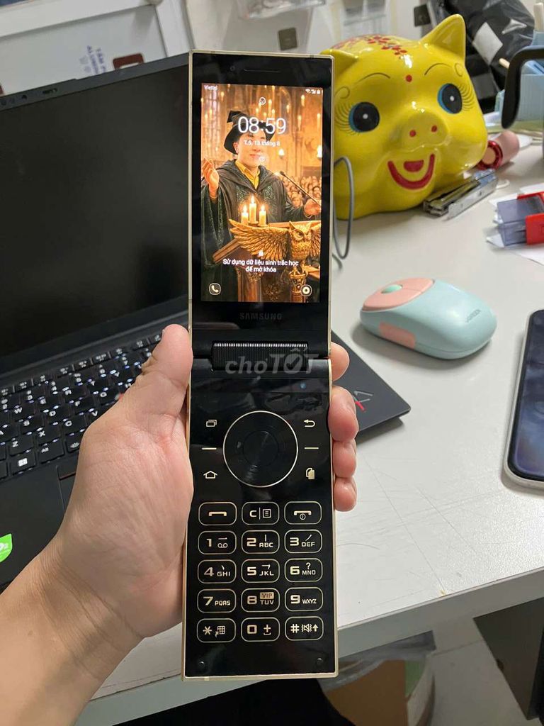 Samsung W2018 Gốm Vàng Full HD 6GB/64GB. Mua bán Điện thoại tại Huyện Sóc Sơn Hà Nội được đăng bởi Tuấn hình 1