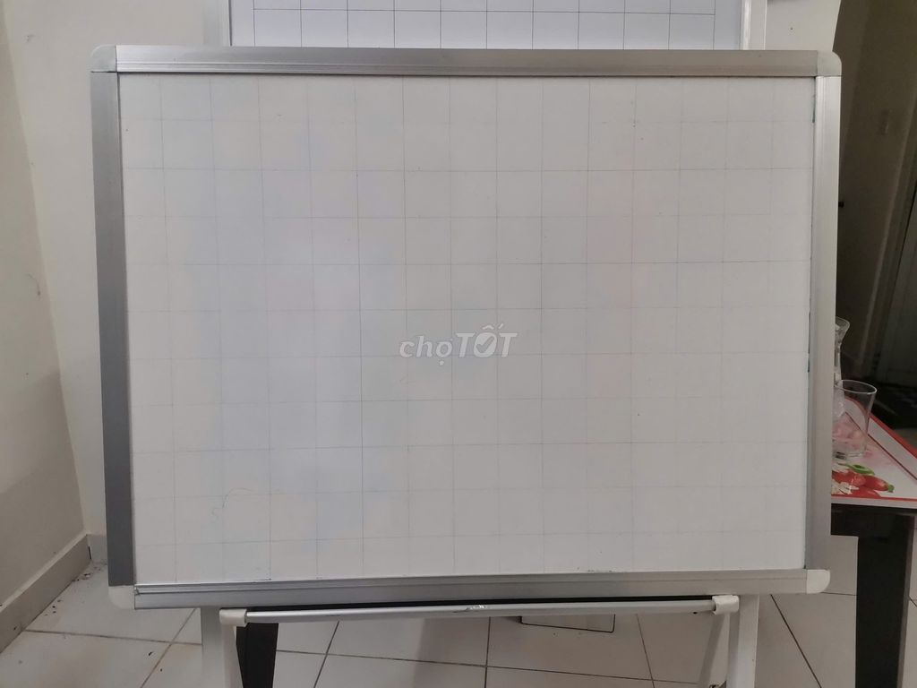 Bảng flipchart 60x100cm viết lông có ô vuông