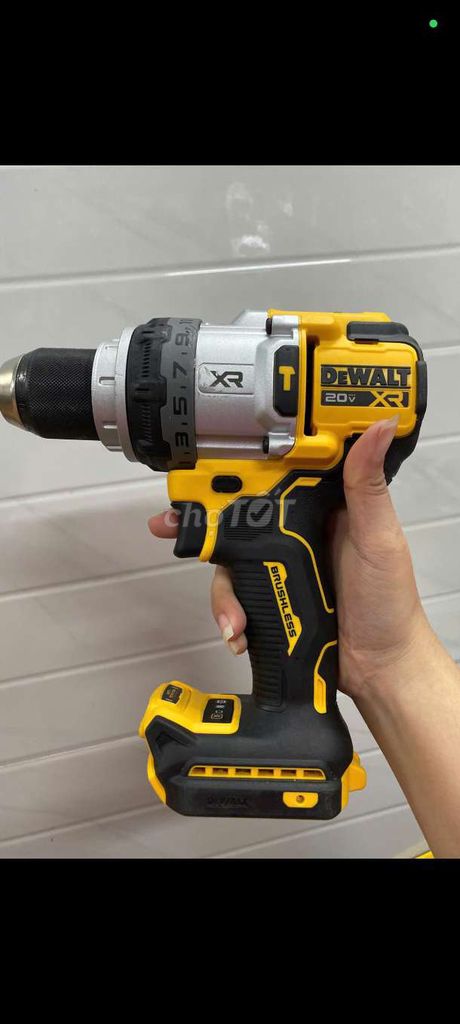 Máy khoan pin Dewalt DCD100 Vàng, đen, bạc. Mua bán Đồ chuyên dụng, Giống nuôi trồng tại Quận Ninh Kiều Cần Thơ được đăng bởi Lâm Quốc Trung  hình 1