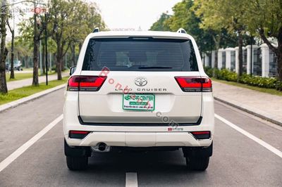 LAND CRUISER LC300. Mua bán Ô tô tại Quận Long Biên Hà Nội được đăng bởi Phạm Văn Vương