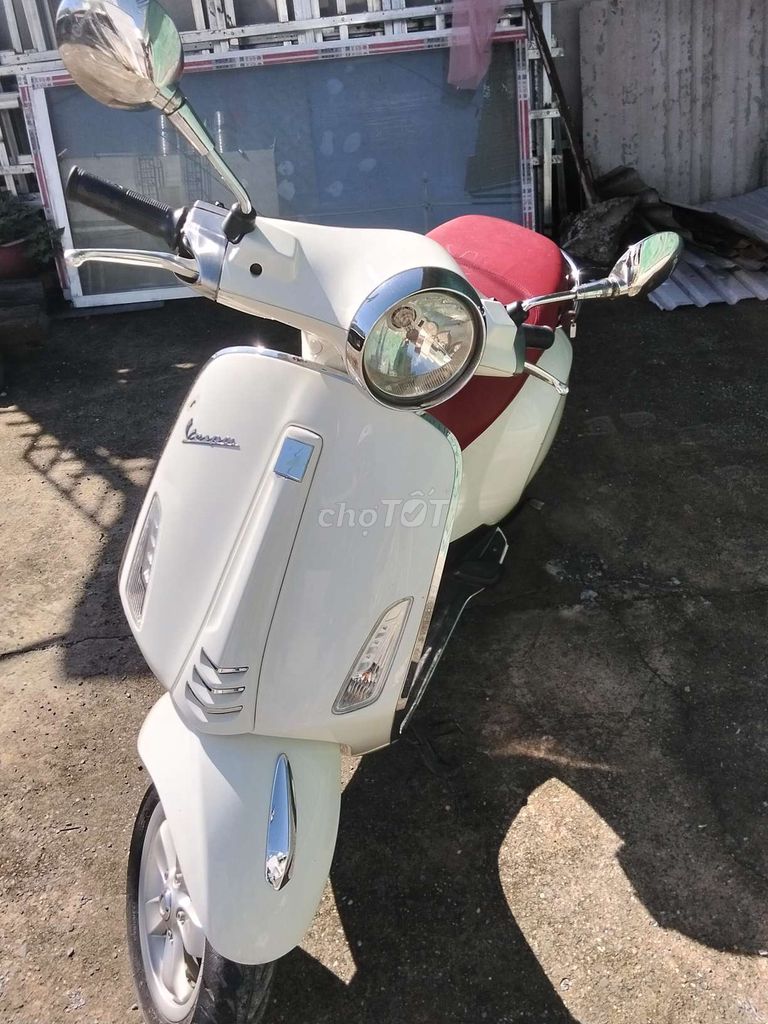 Piaggio Vespa Primavera 2015, белый, Италия