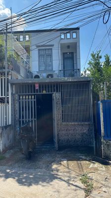 Bán gấp nhà ở xã Qui Đức ( xã Hưng Long mới )