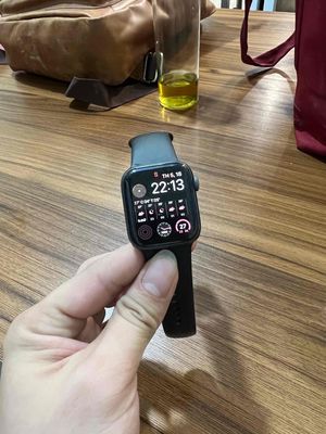 Apple watch S4 40mm