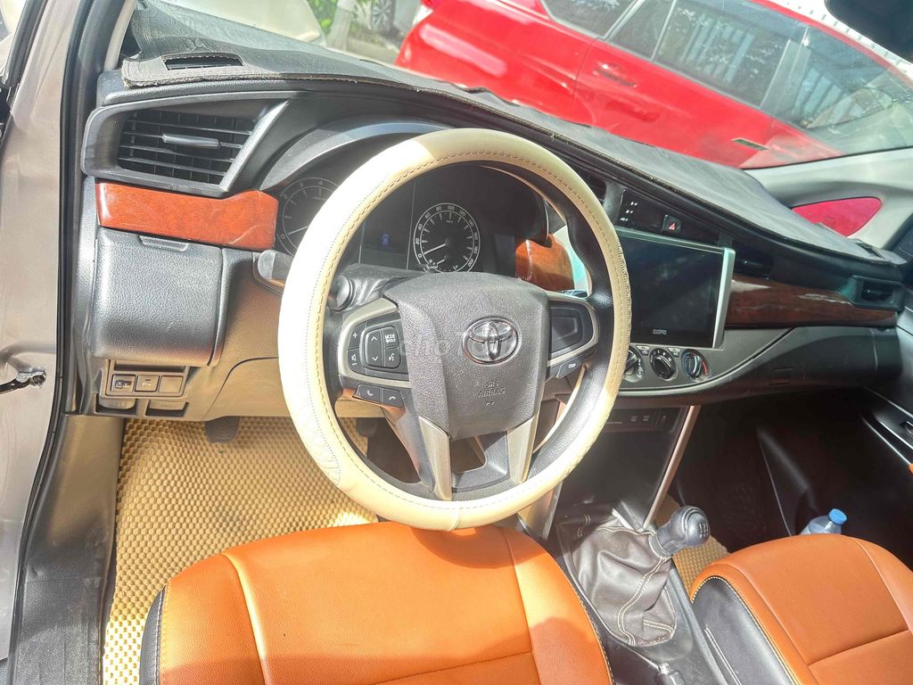 bán inova 2018 đk 19 xe đẹp như mới zin99%. Mua bán Ô tô tại Quận Cầu Giấy Hà Nội được đăng bởi Nguyên Quynh Trang hình 3