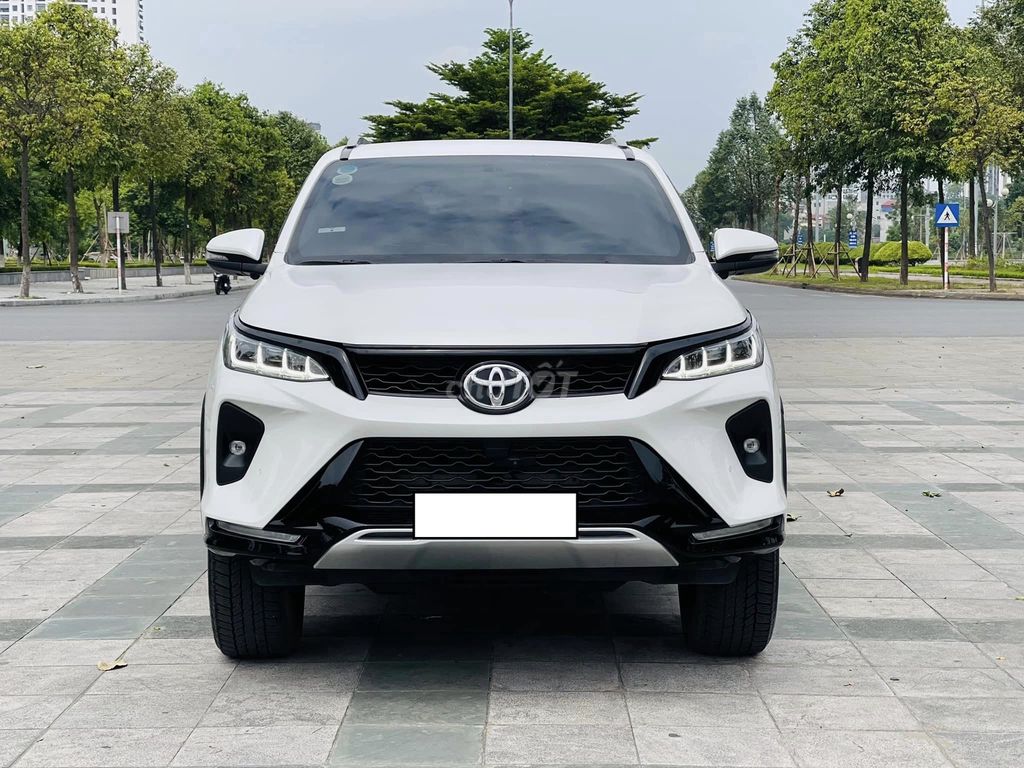 Toyota Fortuner 2.4G 4x2 AT Legender 2021.