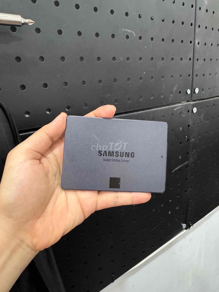 Ổ cứng SSD Samsung 860 QVO 1TB. Mua bán Linh kiện (RAM, Card...) tại Quận Phú Nhuận Tp Hồ Chí Minh được đăng bởi Mây 99 TECH  hình 1