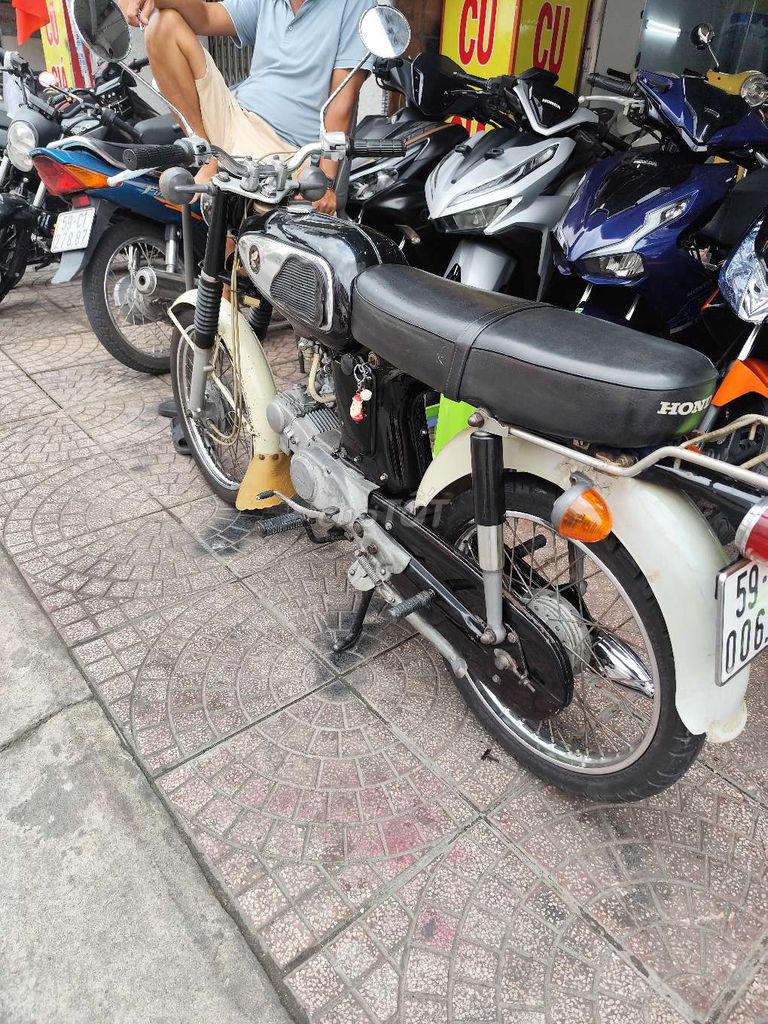 Xe đẹp ngay chủ kì giấy cần bán. Mua bán Xe máy tại Quận Phú Nhuận Tp Hồ Chí Minh được đăng bởi Hiếu Nguyễn hình 2