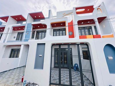 Nhà Mới Xây 1 Lầu 4,5 x 20m Ngay Lộc Hậu Đường Xe Hơi - Sổ Hồng Riêng