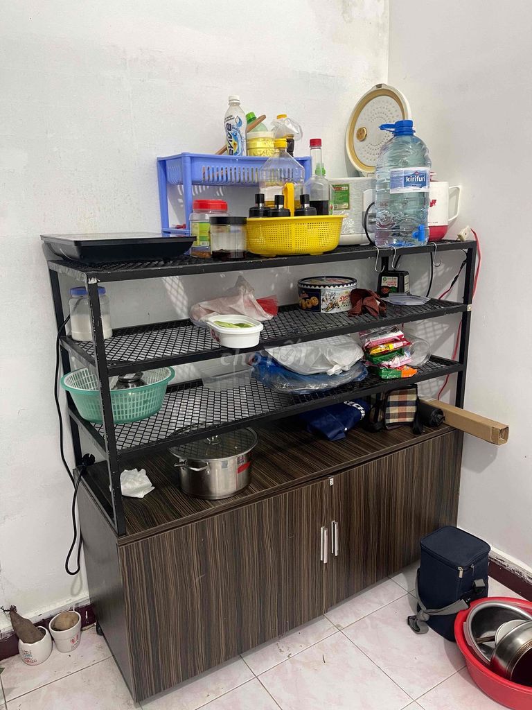 Tủ bếp Gỗ, Kim loại Nâu, Đen tháo rời. Mua bán Tủ, kệ gia đình tại Thành phố Thủ Đức Tp Hồ Chí Minh được đăng bởi Đạt hình 1