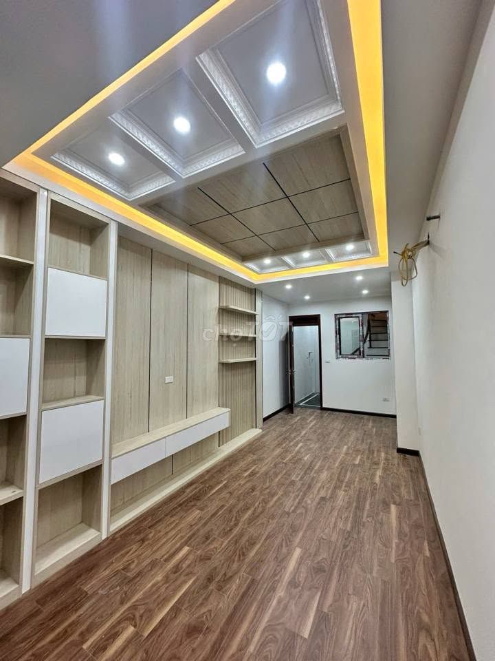 Bán nhà Hoàng Mai, 30-32m², 6 tầng, 7.55 tỷ