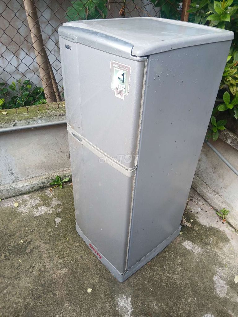 Tủ lạnh Sanyo Xám tiết kiệm điện. Mua bán Tủ lạnh tại Quận Long Biên Hà Nội được đăng bởi CTY TNHH XAY XÁT GẠO 247 hình 1