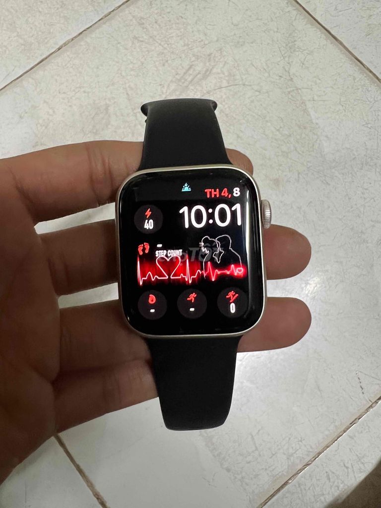Apple Watch SE 2023 GPS size 44 có esim