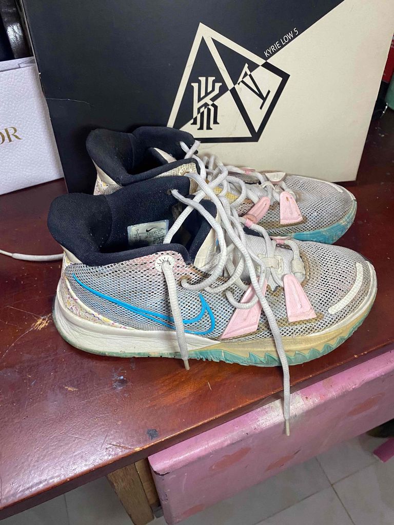 Giày Bóng rổ Nike Kyrie 7 “Pale Ivory” size 40. Mua bán Giày dép tại Quận Tân Phú Tp Hồ Chí Minh được đăng bởi Nhi Nhi hình 1