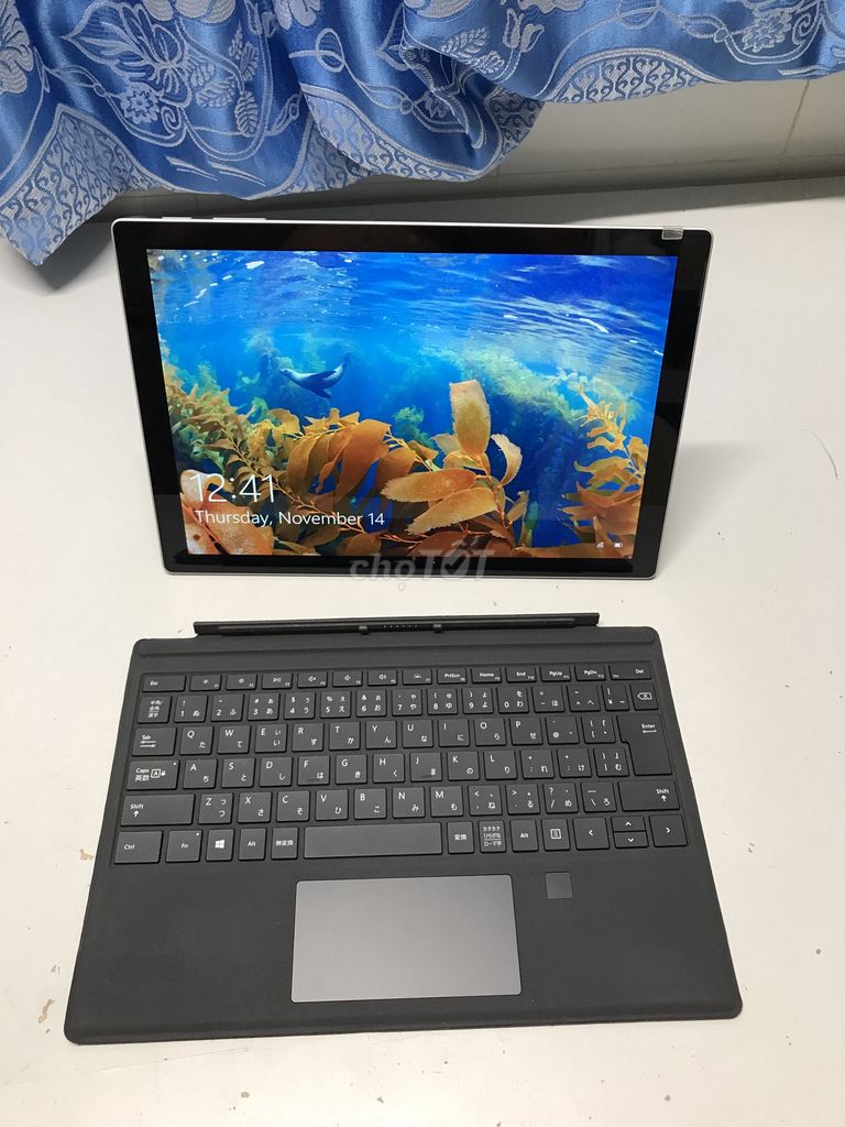 Surface Pro i5-7300/4G/SSD 128G 12.3" 2K 0.8Kg