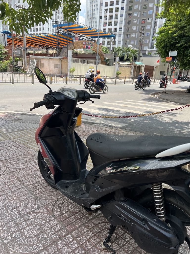 Скутер Yamaha Mio Ultimo красный, черный, серебристый