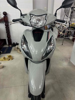 Vision 09-2025 Màu Mới Chạy 2.000Km Siêu Lướt. Mua bán Xe máy tại Thành phố Long Xuyên An Giang được đăng bởi Cửa Hàng Xe Minh Hạnh