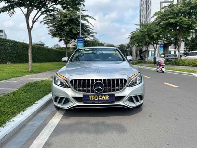 Mercedes Benz C200 Sản xuất 2016. Mua bán Ô tô tại Quận Bình Tân Tp Hồ Chí Minh được đăng bởi Lê Minh Quý