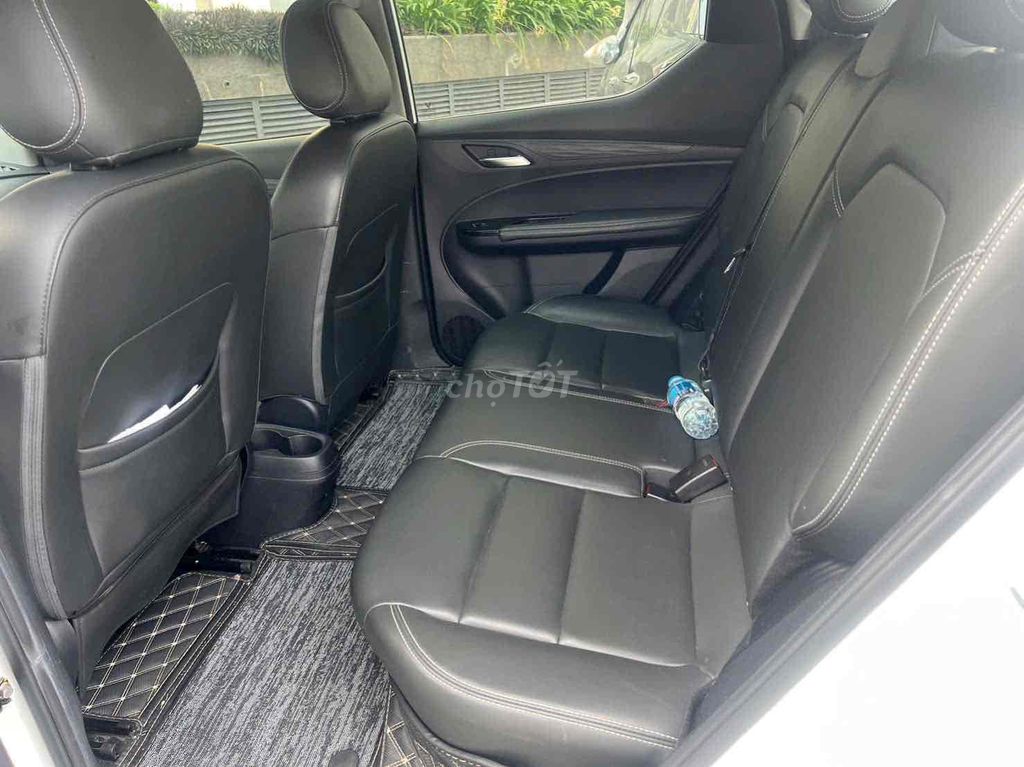 VinFast VF5 2025 белый электро