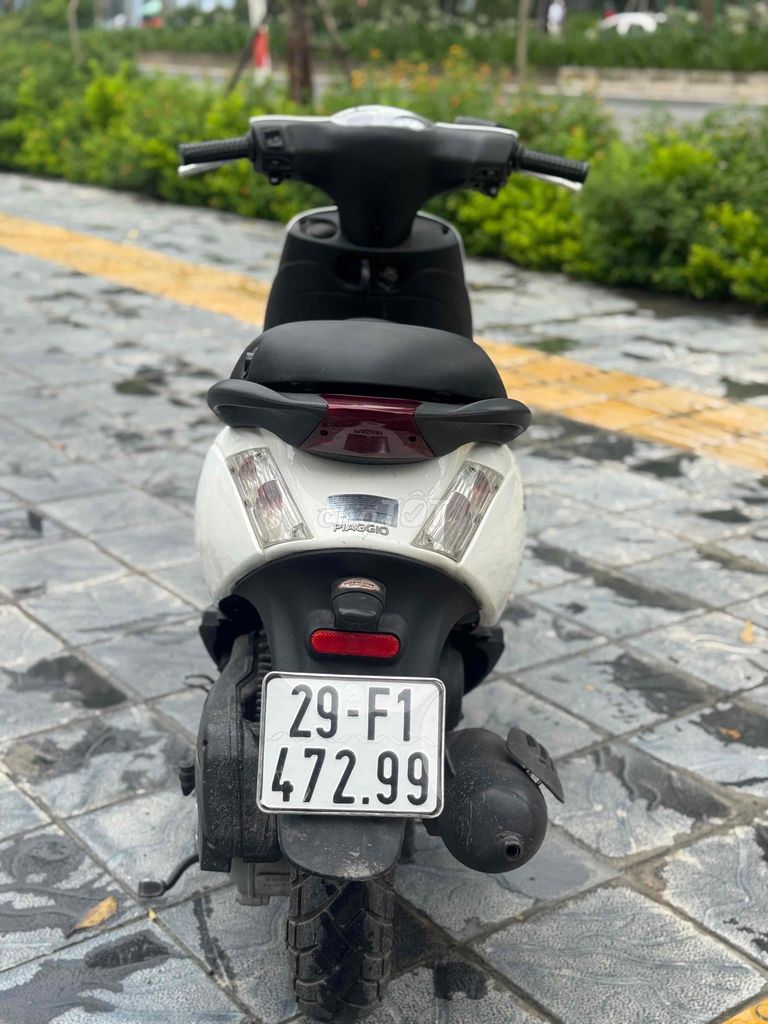 piaggio zip 100cc trắng xe đẹp máy nguyên bản. Mua bán Xe máy tại Quận Nam Từ Liêm Hà Nội được đăng bởi Cường nguyễn hình 2