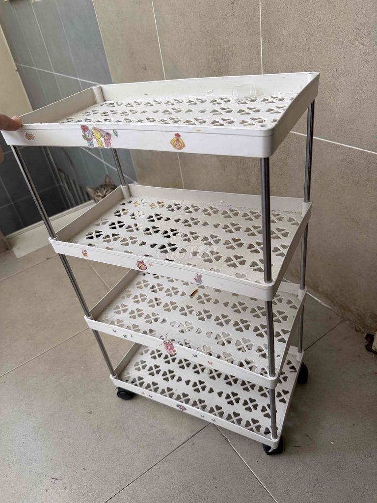 Kệ nhựa 4 tầng có bánh xe Trắng. Mua bán Tủ, kệ gia đình tại Quận Tân Bình Tp Hồ Chí Minh được đăng bởi Bảo Châu hình 1