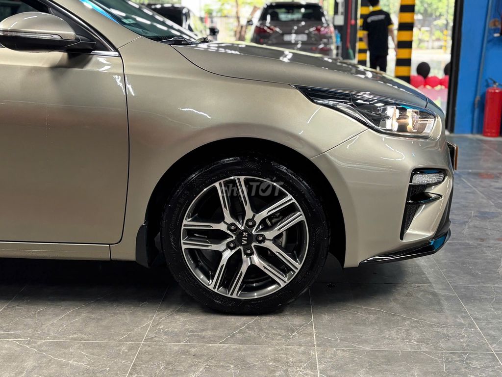 Kia Cerato 2019 1.6 AT Luxury - 20000 km. Mua bán Ô tô tại Huyện Hóc Môn Tp Hồ Chí Minh được đăng bởi Đạt hình 11