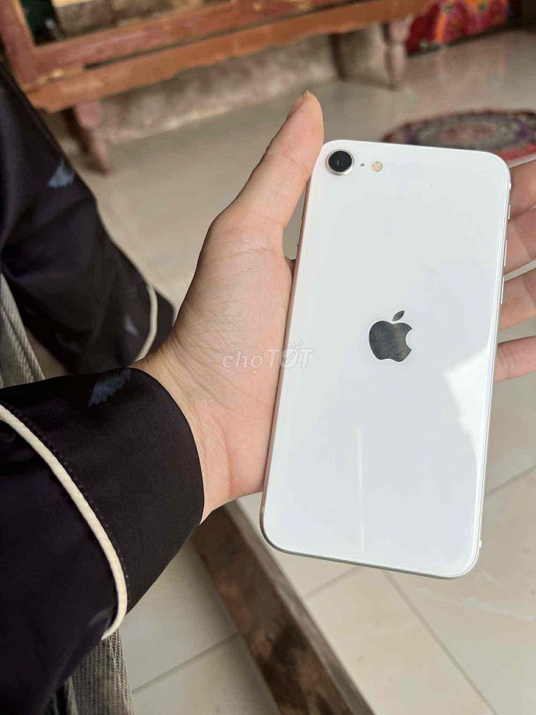 iPhone SE 2 64GB Trắng Đã qua sử dụng. Mua bán Điện thoại tại Huyện Mỏ Cày Bắc Bến Tre được đăng bởi Hiếu Jr hình 1