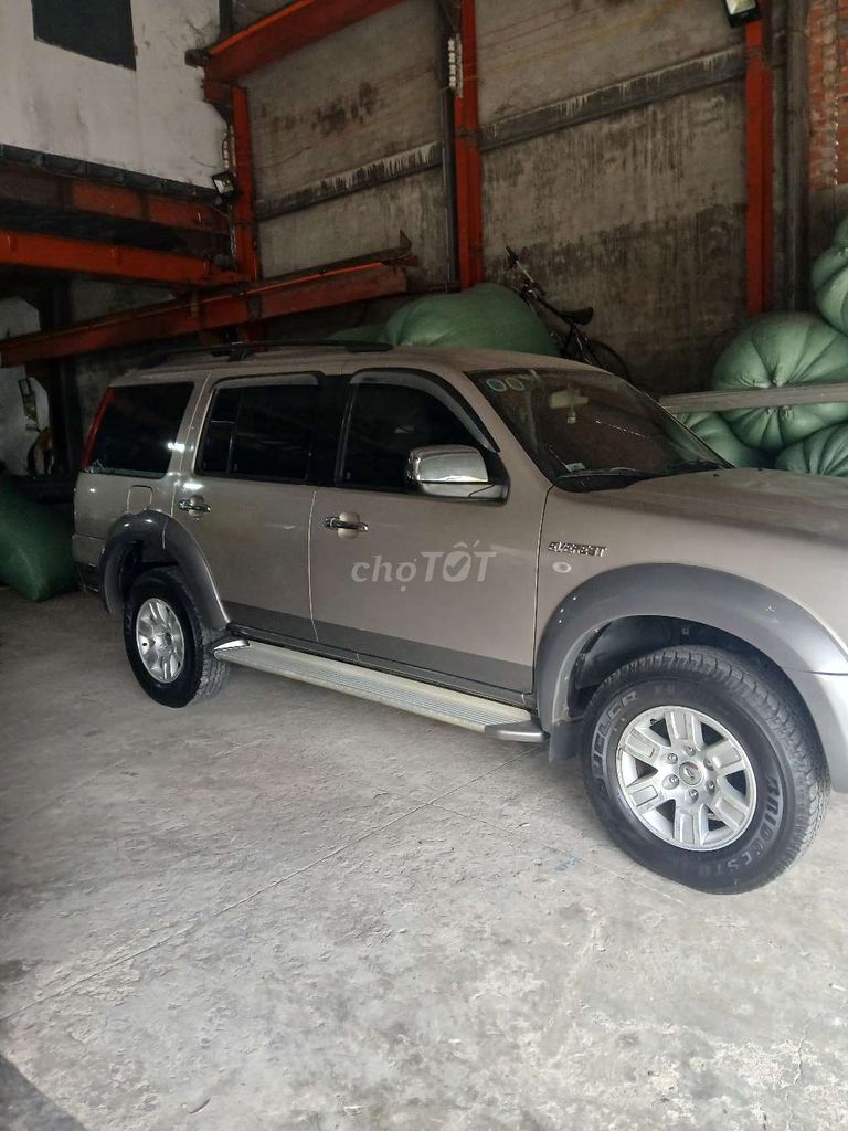 Ford Everest 8 chỗ máy dầu số tự động. Mua bán Ô tô tại Quận 12 Tp Hồ Chí Minh được đăng bởi quan hình 1