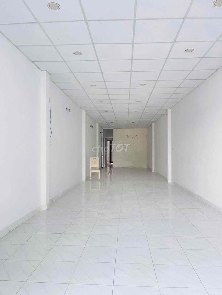 mặt bằng kinh doanh Lã Xuân Oai gần ngã ba Lò Lu 100m2 ngang 4m 10tr