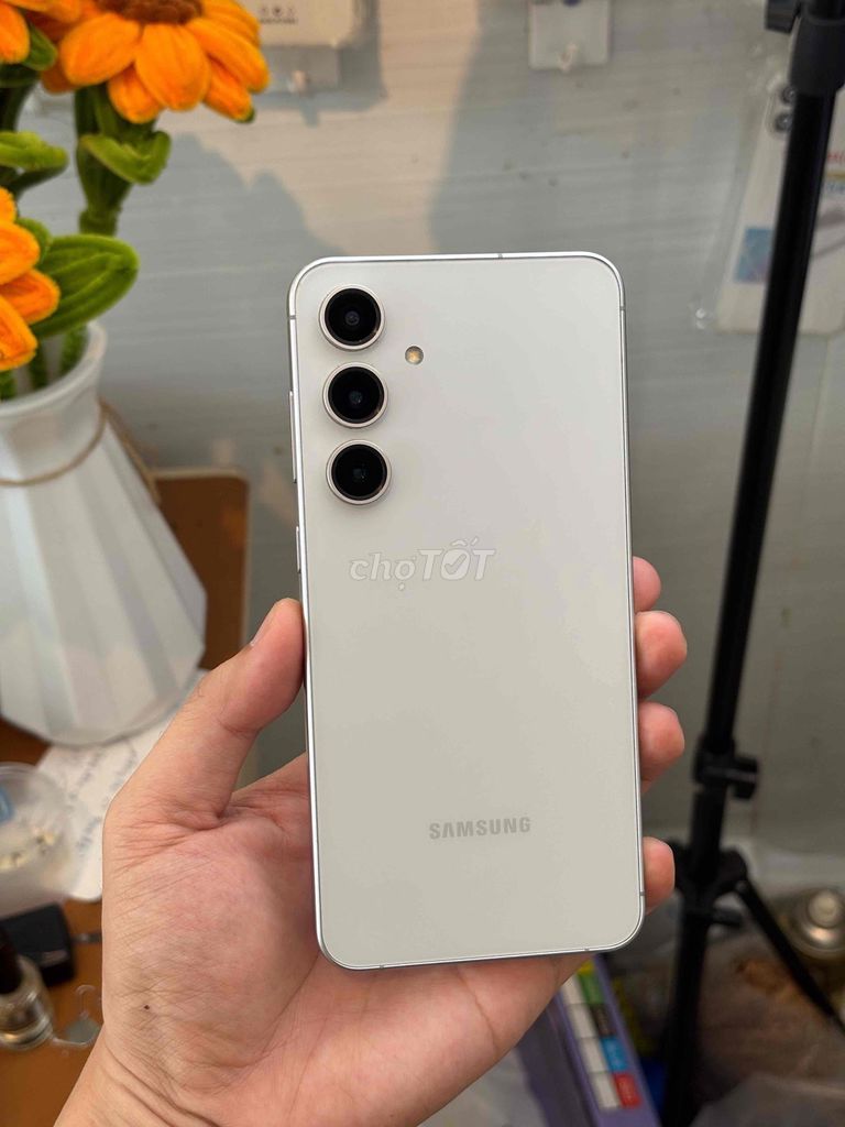 Samsung Galaxy S24 FE 5G 128GB Xám 97% trầy viềng. Mua bán Điện thoại tại Thành phố Mỹ Tho Tiền Giang được đăng bởi Phước Lộc Mobile Mỹ Tho hình 1