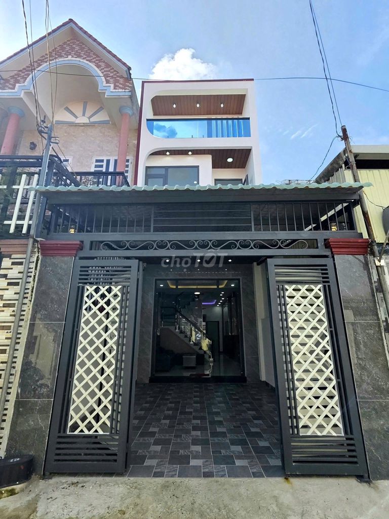 Nhà Trệt Lầu Hoàn Công gần đường Bình Thung, chợ Bình An, Suối Lồ Ồ