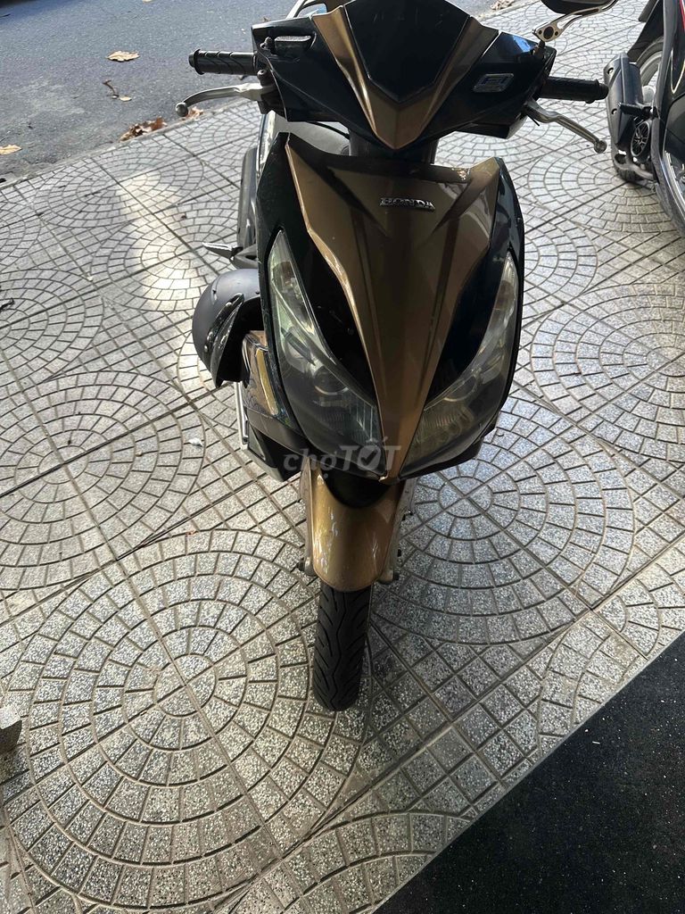 Honda Air Blade 2013, коричнево-черный, 87 000 км