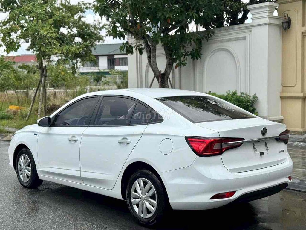 MG NewMG5 MT màu trắng xe mới. Mua bán Ô tô tại Quận Bình Thuỷ Cần Thơ được đăng bởi Lực MG Cần Thơ hình 8