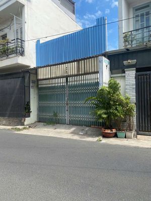 Cần bán gấp lô đất mặt tiền đường P TTN Q12 DT 4, 5 x 12.khu vực 38ha