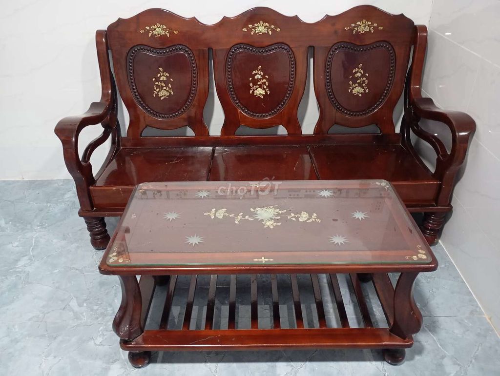 Bộ bàn ghế gỗ màu Nâu đã sử dụng. Mua bán Bàn ghế tại Thị xã Phú Mỹ Bà Rịa - Vũng Tàu được đăng bởi athanh aden  hình 1