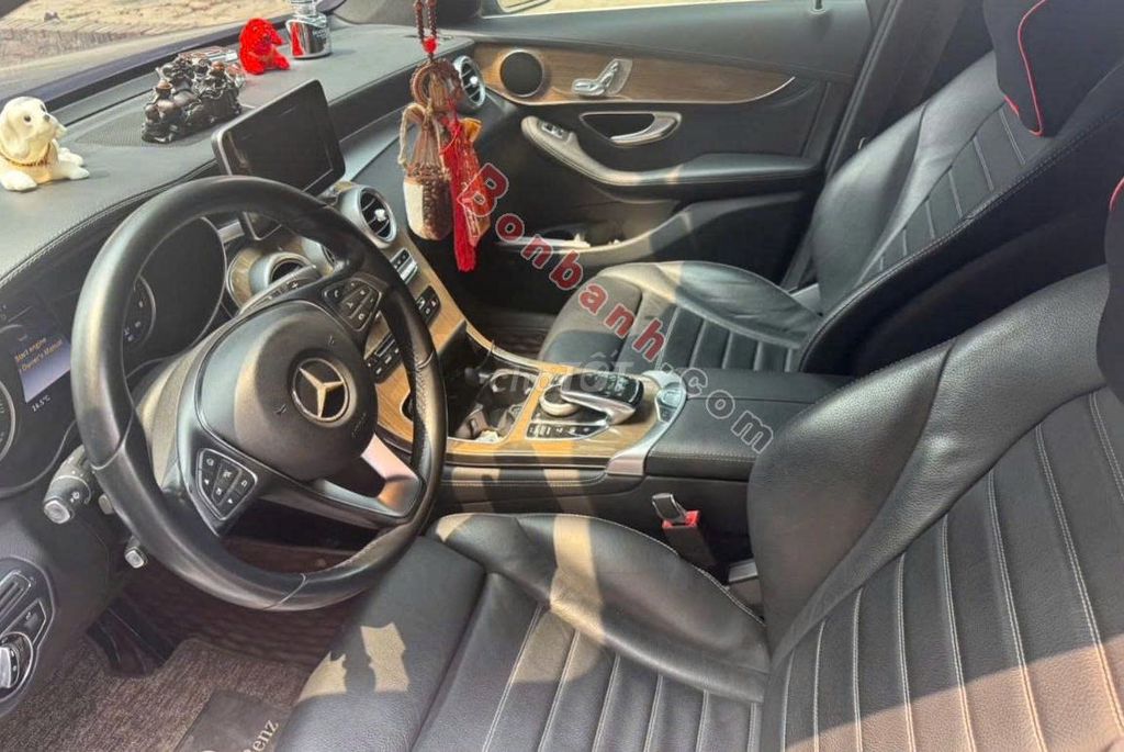 Mercedes Benz GLC 250 4Matic 2016-chỉ 745tr. Mua bán Ô tô tại Quận Bắc Từ Liêm Hà Nội được đăng bởi Halee Will hình 5