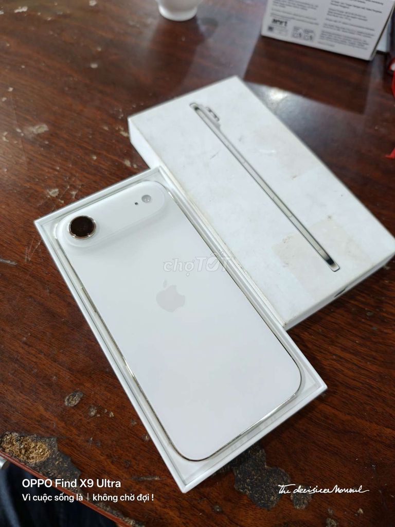 Apple iPhone 17 Air 256GB Vàng Mỹ Đã sử dụng. Mua bán Điện thoại tại Thành phố Thủ Dầu Một Bình Dương được đăng bởi Việt Phê hình 1