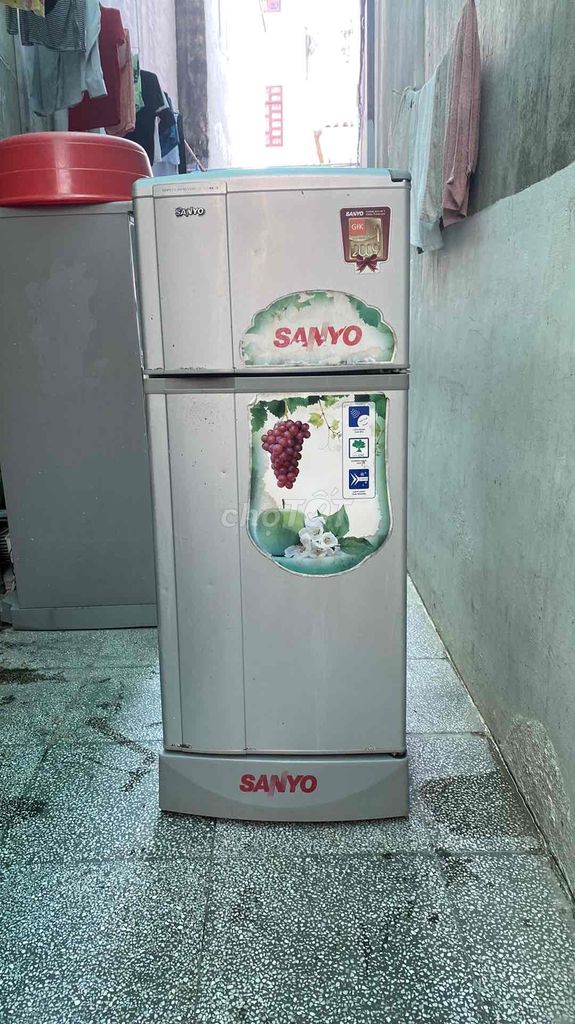 tủ lạnh sanyo 110l nguyên zin bao tốt bh 6 tháng