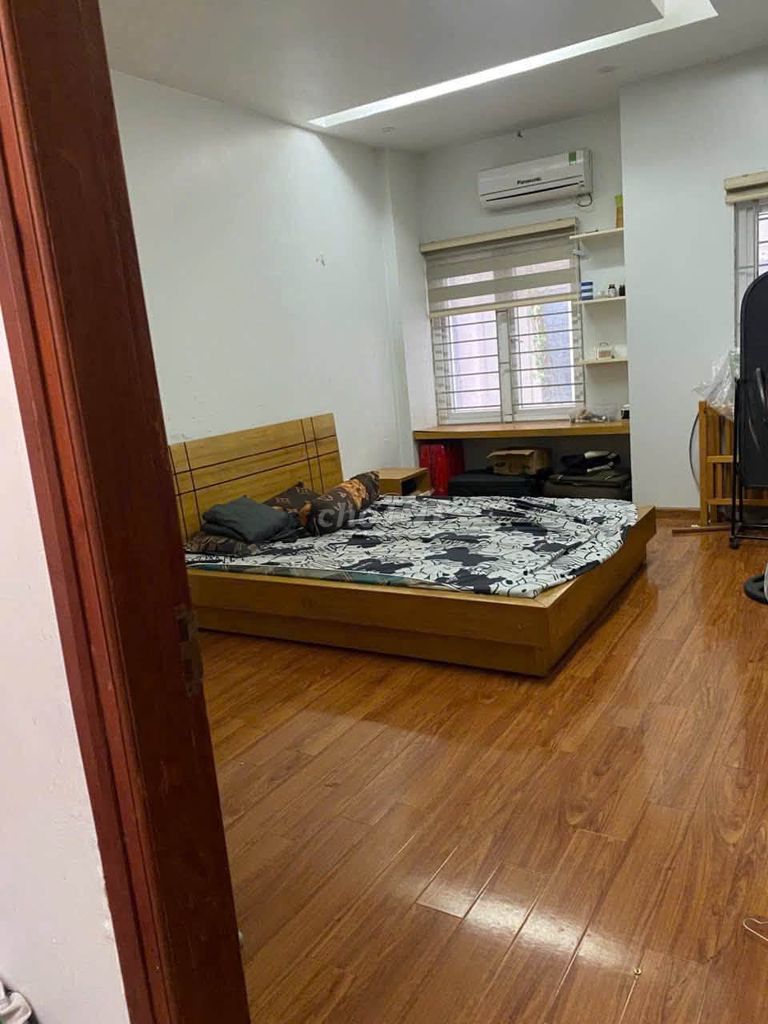 Дом в аренду 30м2, 5 этажей, 3 спальни, Тэй Хо