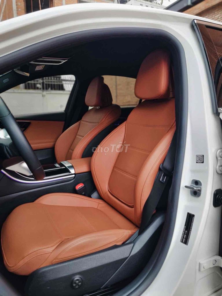 C200 Avangarde V1 model 2023 Trắng Nâu chuẩn hãng. Mua bán Ô tô tại Quận 1 Tp Hồ Chí Minh được đăng bởi Lưu Thế Hoàng hình 11